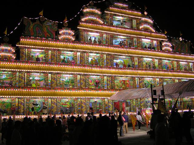 A temple in Fengyuan lights up for the occasion